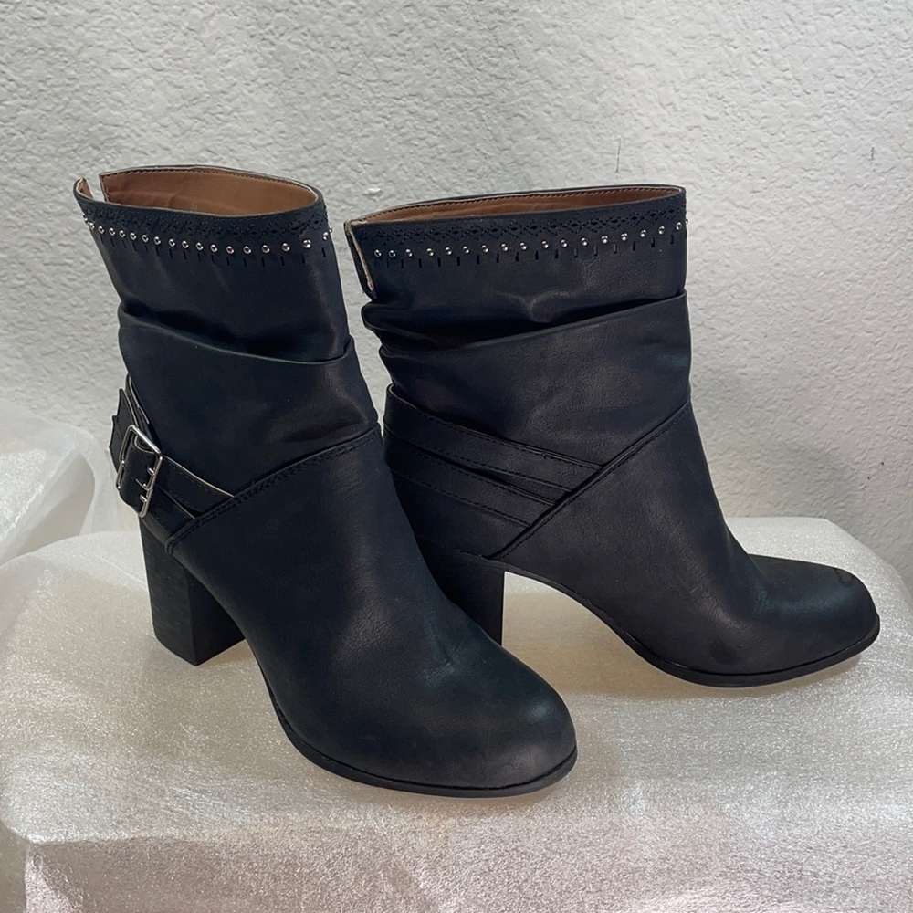 Dolce by mojo moxy black didley Size 7 M ankle boots